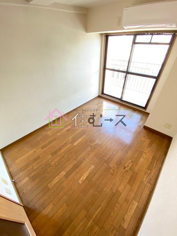 アーバンパレス九条 ベッドルーム