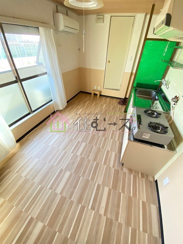 コーポイン美章園＆河堀口 リビング