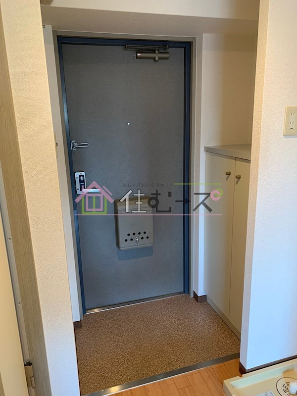 エスリード新大阪第3 玄関