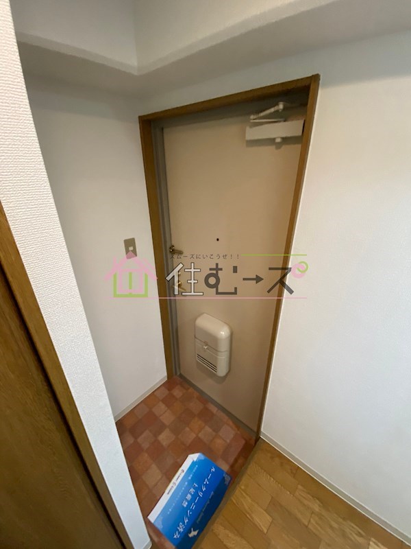 TATディナスティ西本町 玄関