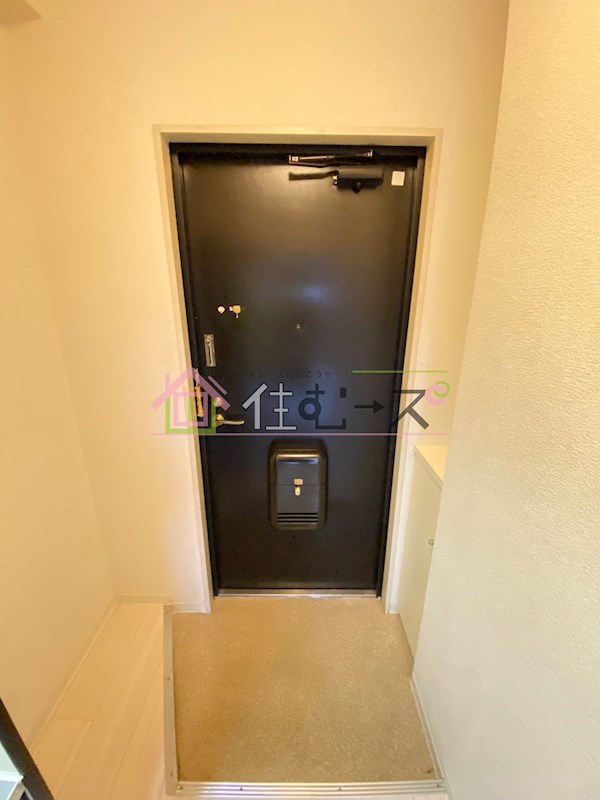 ロイヤル巽 玄関