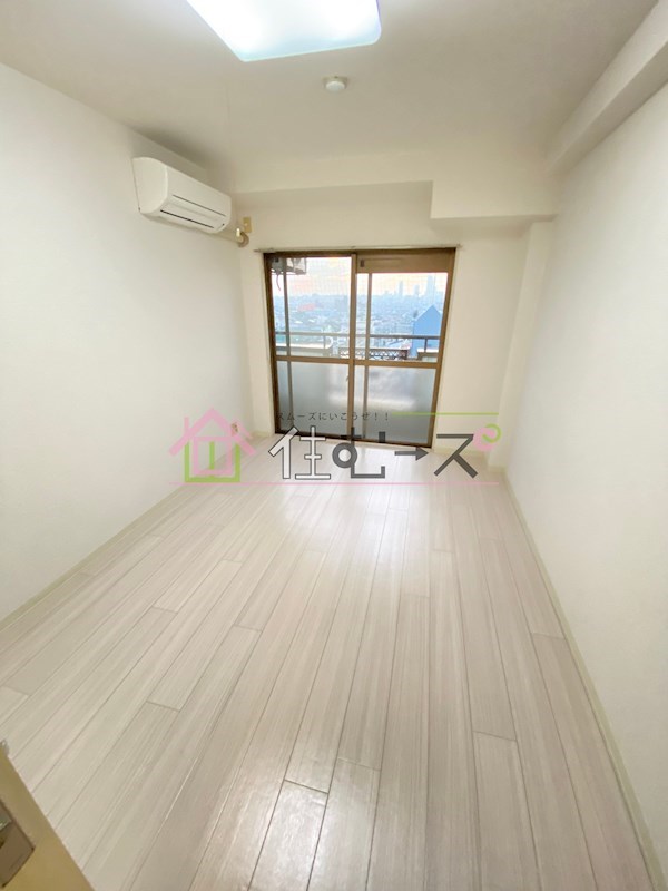 ロイヤル巽 ベッドルーム