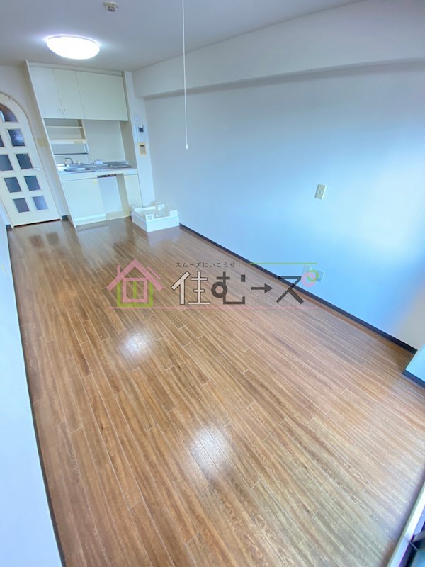 マイルド新大阪レジデンス3号館 リビング