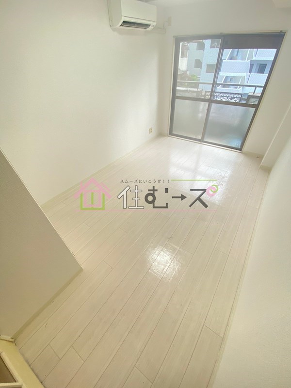 ロイヤル巽 ベッドルーム