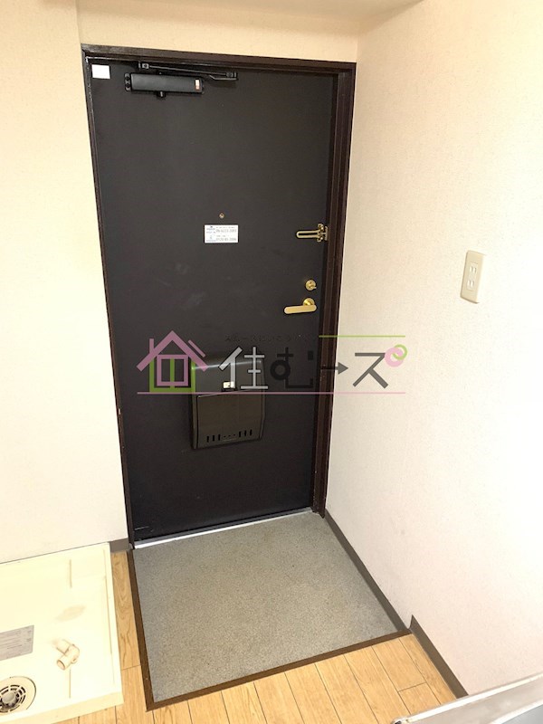 フローライト新大阪 玄関