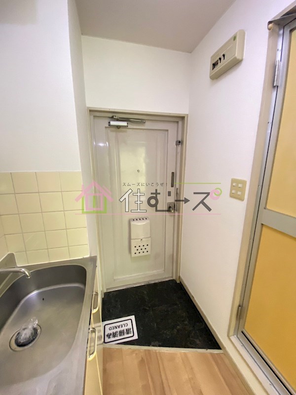 キングスアベニュー流町A棟 玄関