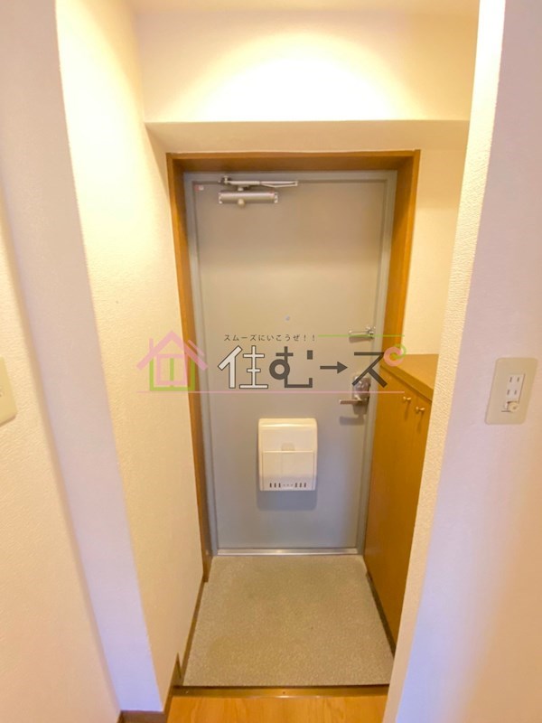 エスリード北梅田 玄関