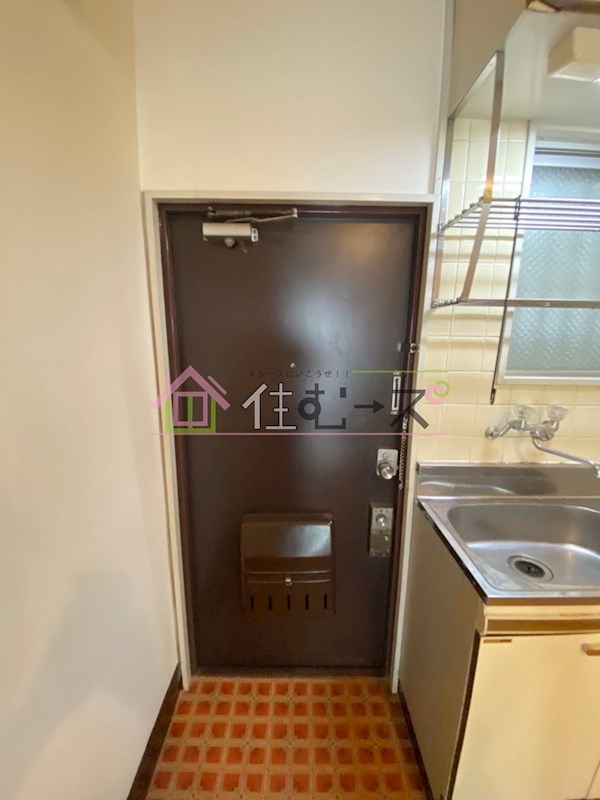 マンション華 玄関