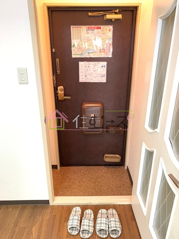 メゾン鳩ヶ瀬 玄関