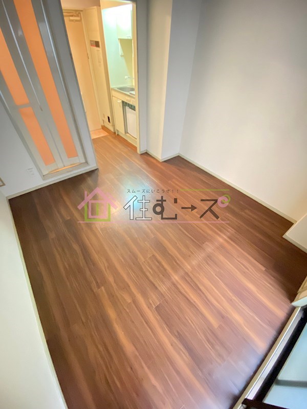 ホワイティ大今里 リビング