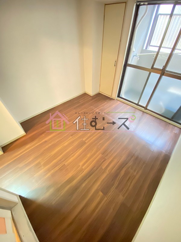 ホワイティ大今里 ベッドルーム