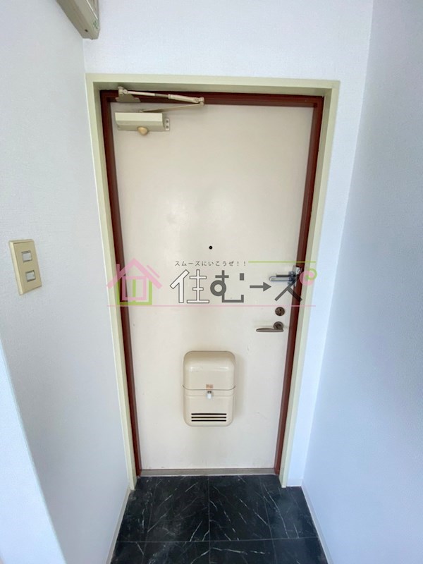 ラ・ピース塚本 玄関