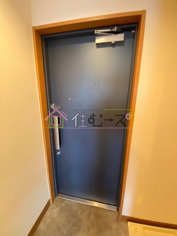 エステムコート難波ミューステージ 玄関