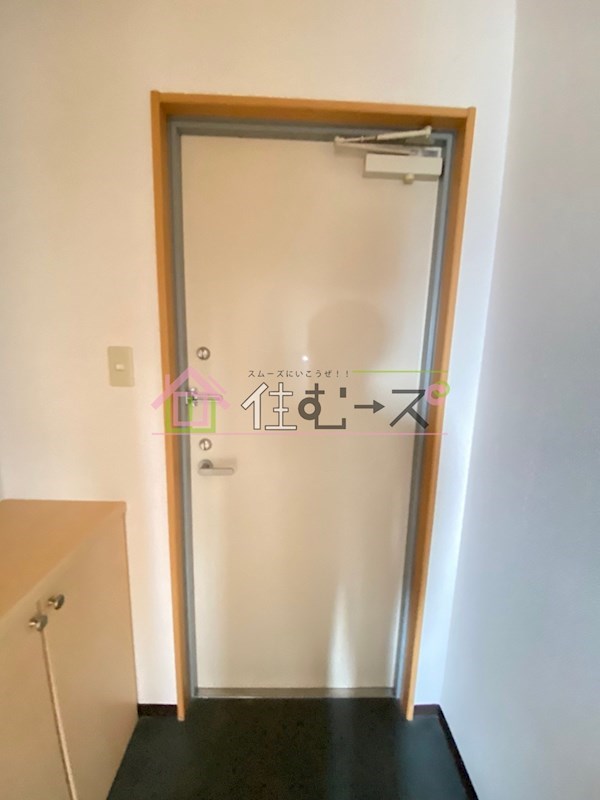 MY江之子島マンション 玄関