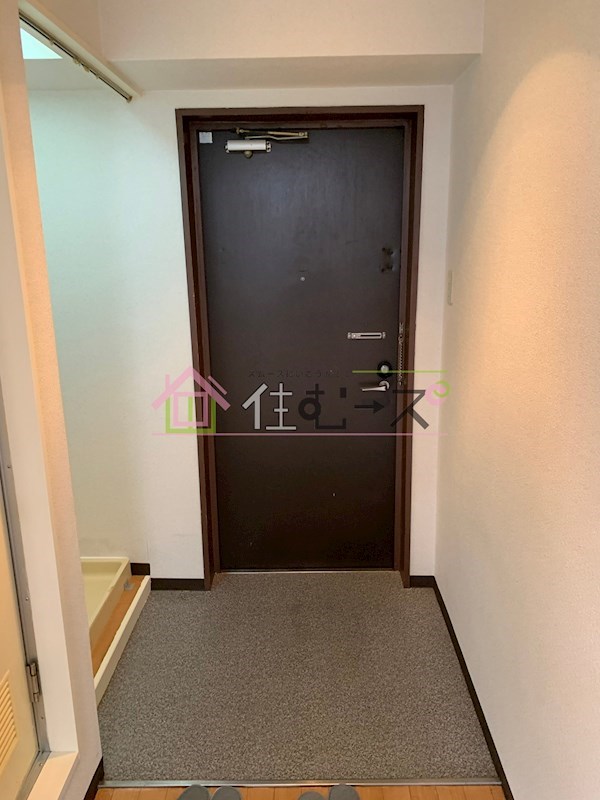 ロイヤルパレス周防町 玄関