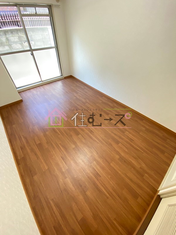 ノルデンハイム上新庄 ベッドルーム