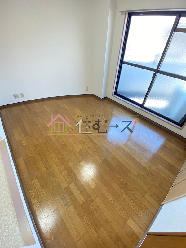 アークマンション ベッドルーム