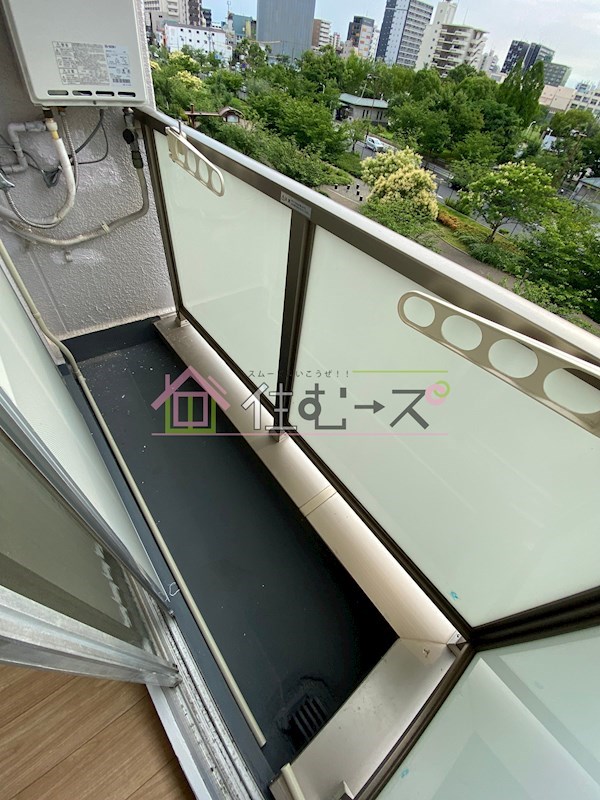 難波ビル ベランダ
