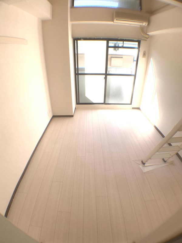 メゾネット北野 ベッドルーム