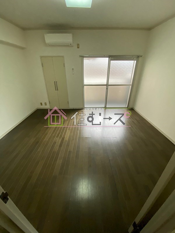 丸栄マンション九条 ベッドルーム