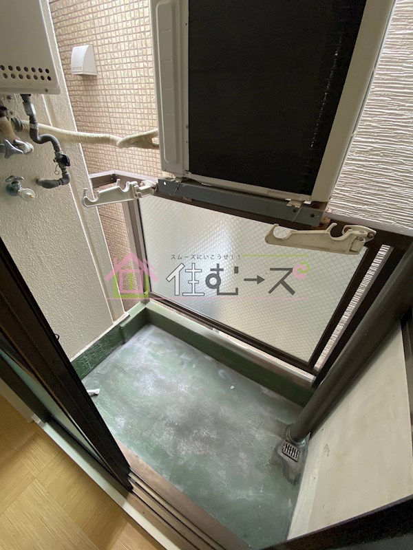 アパートメント大阪谷町 ベランダ