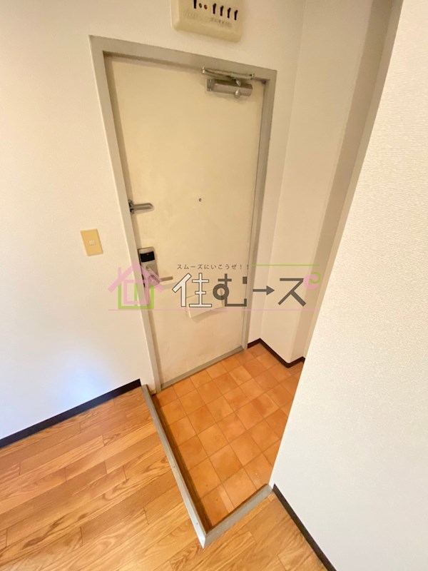 アメニティー新高二番館 玄関