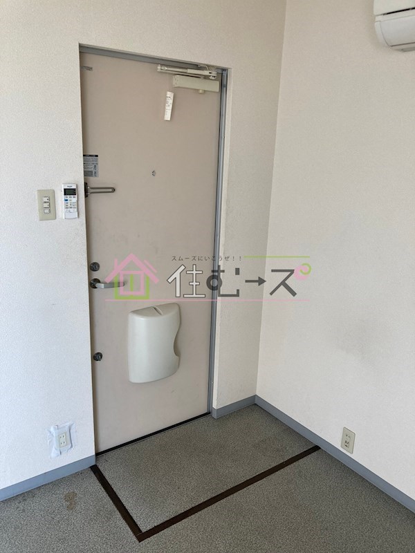 エソールビル 玄関