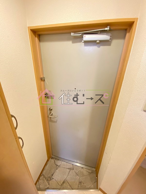フレアコート北久宝寺 玄関