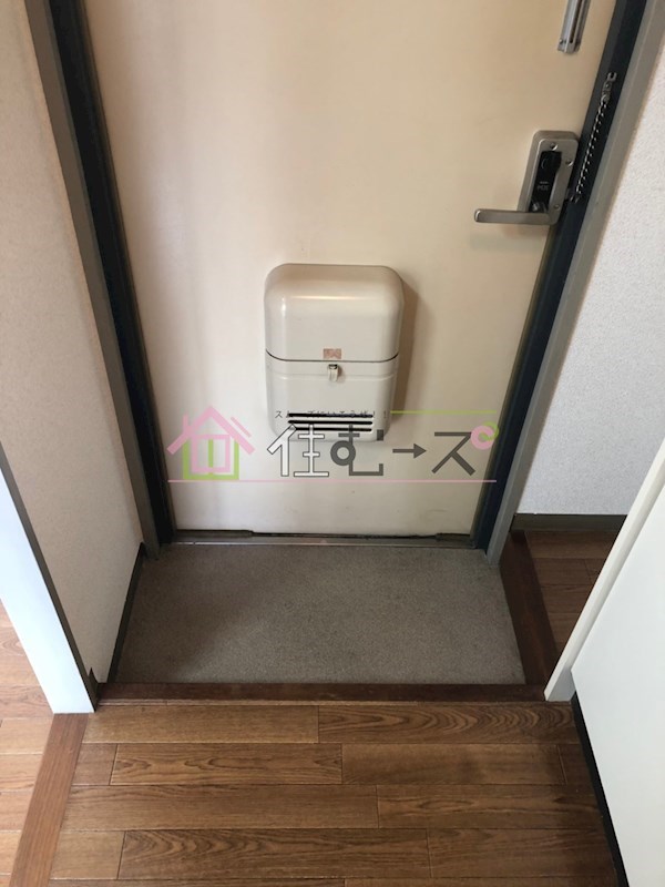 ベルメゾン相川 玄関