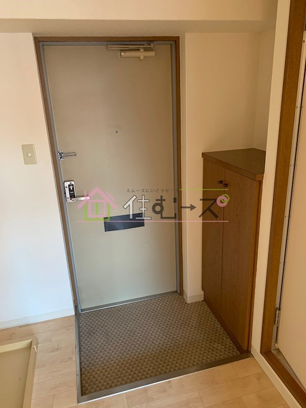 エスリード北大阪 玄関