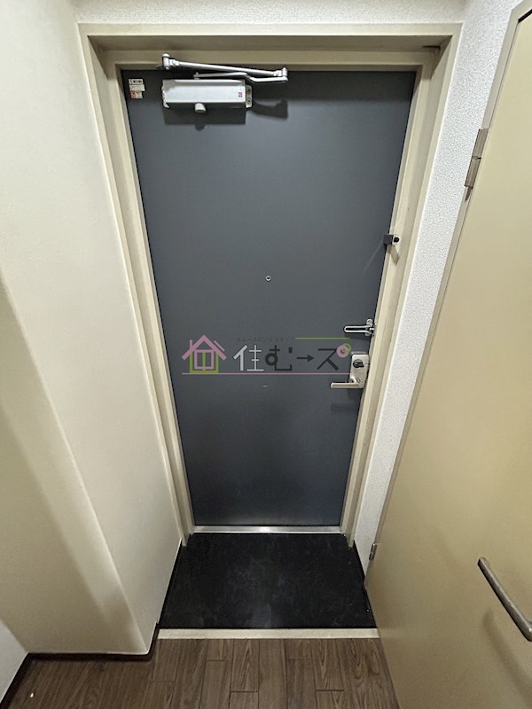 シティライフエステート難波南 玄関
