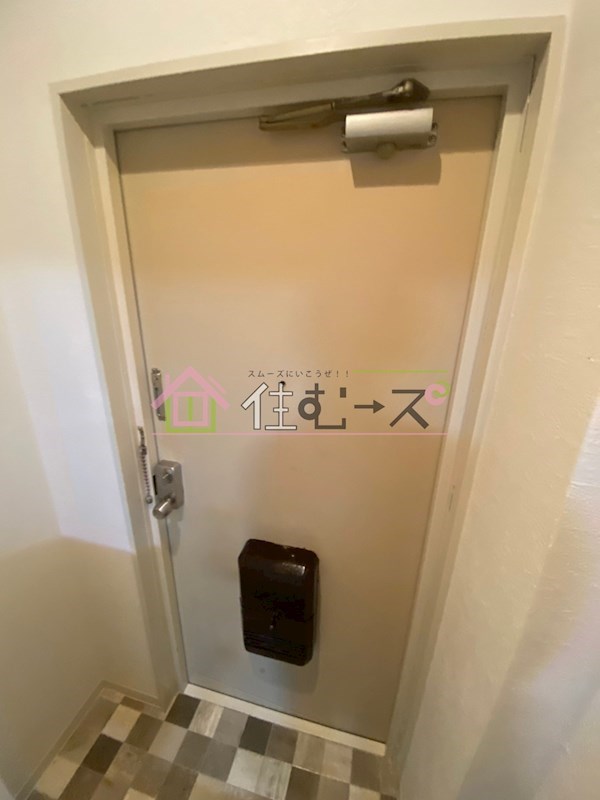 メゾンリファイン 玄関