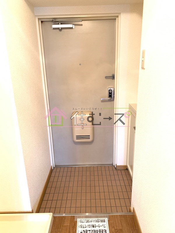 ノルデンハイム小松 玄関