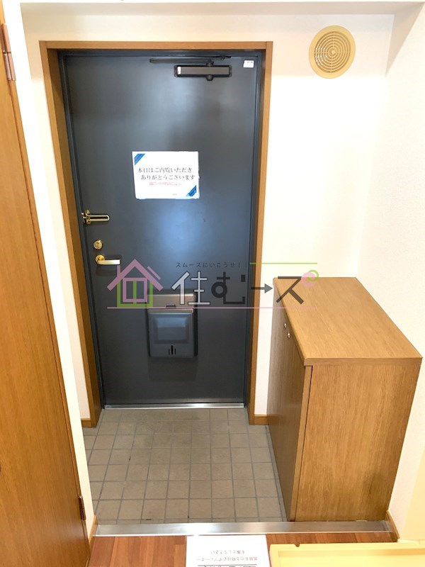 ノルデンハイムリバーサイド十三 玄関