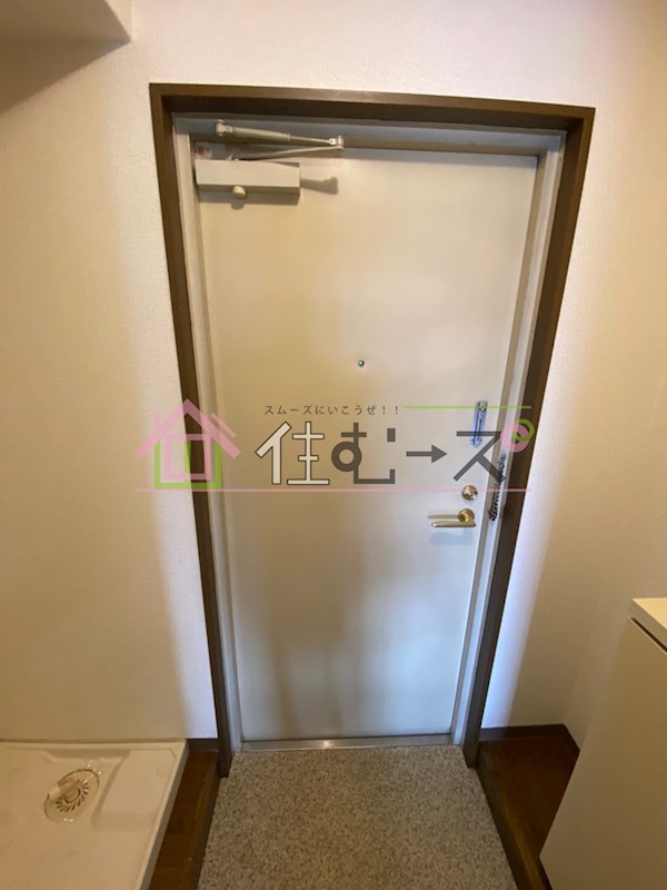 プルメリア玉出 玄関