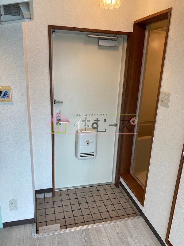 モアメゾンアオイ 玄関