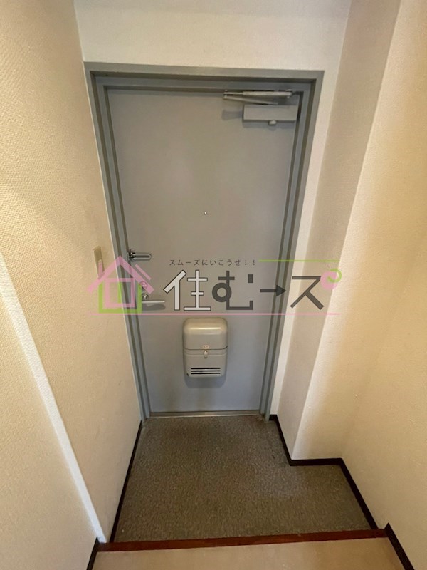 ジョイフル新大阪 玄関