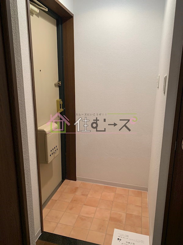 リーガル新大阪Ⅴ 玄関