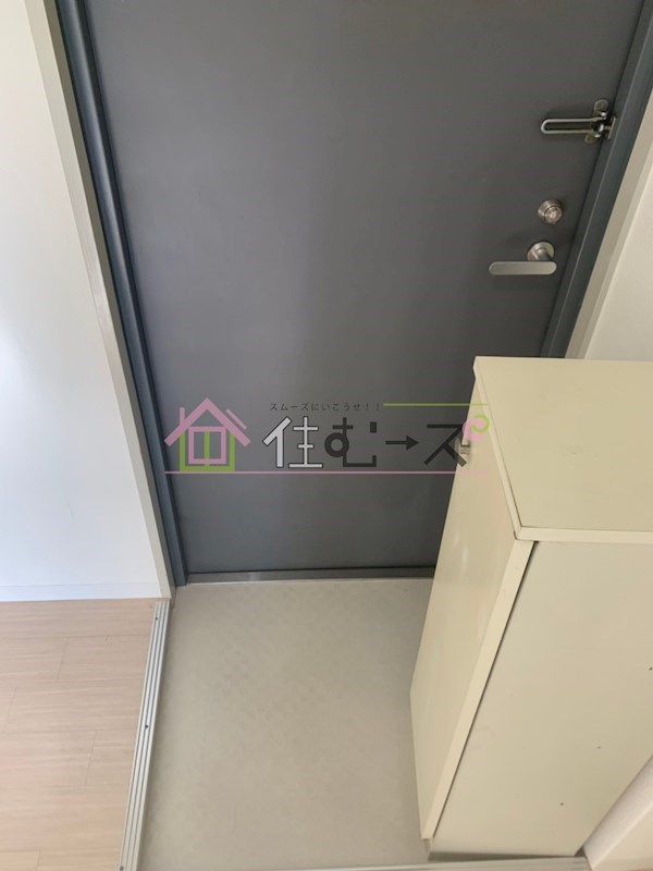 ビロウズコマガワパート1 玄関