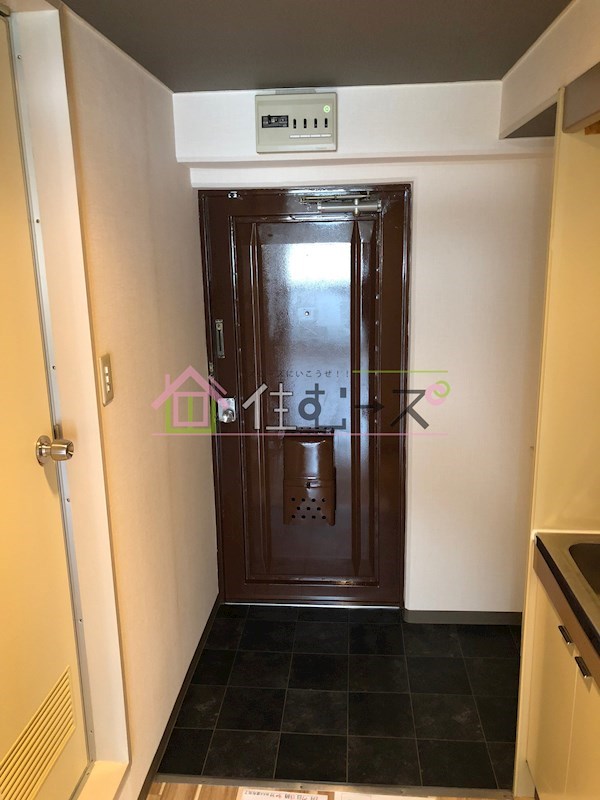 ハイム淡路 玄関