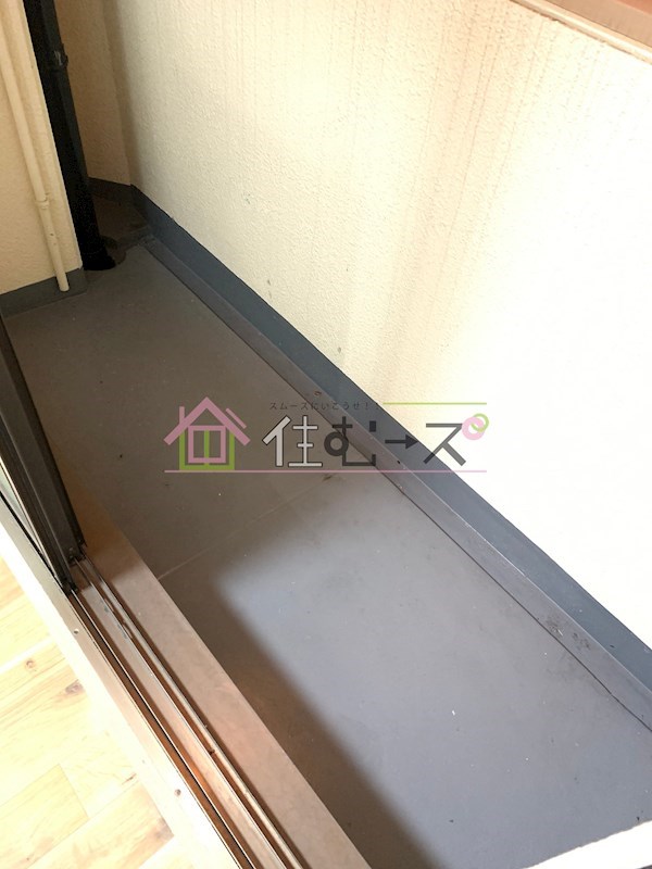 カムネス経大前 ベランダ