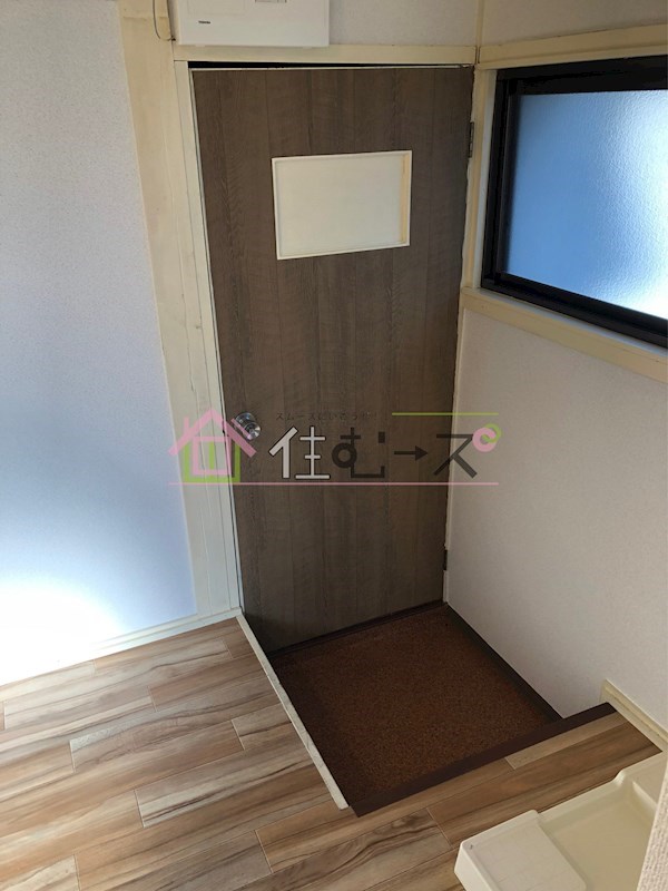 ノワール中島 玄関