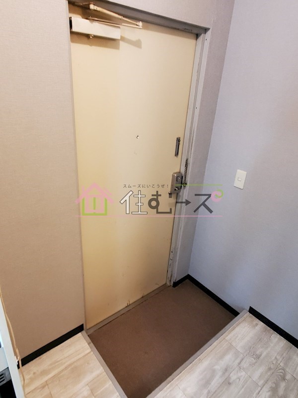 トレヴィの泉 玄関