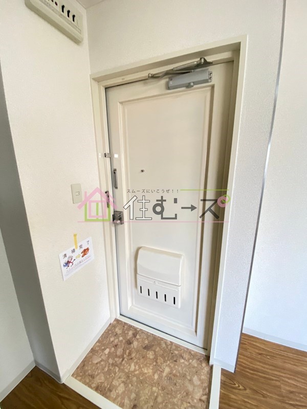 ラパンジール関目 玄関