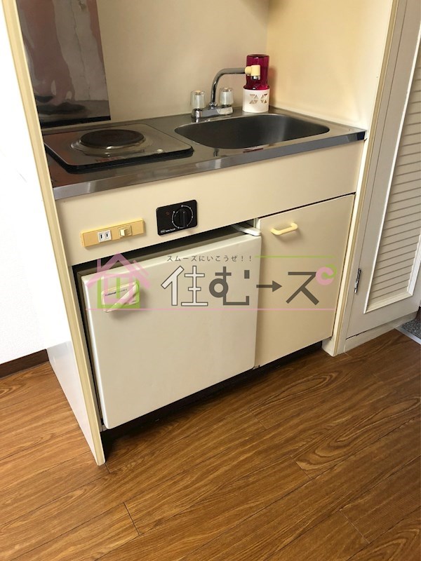 アンビション三和 キッチン