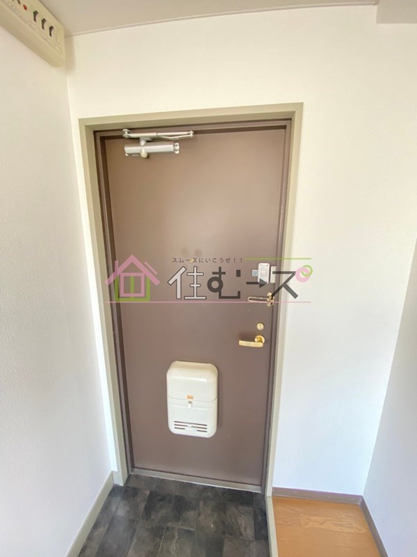 アワーハウス磯路弐番館 玄関