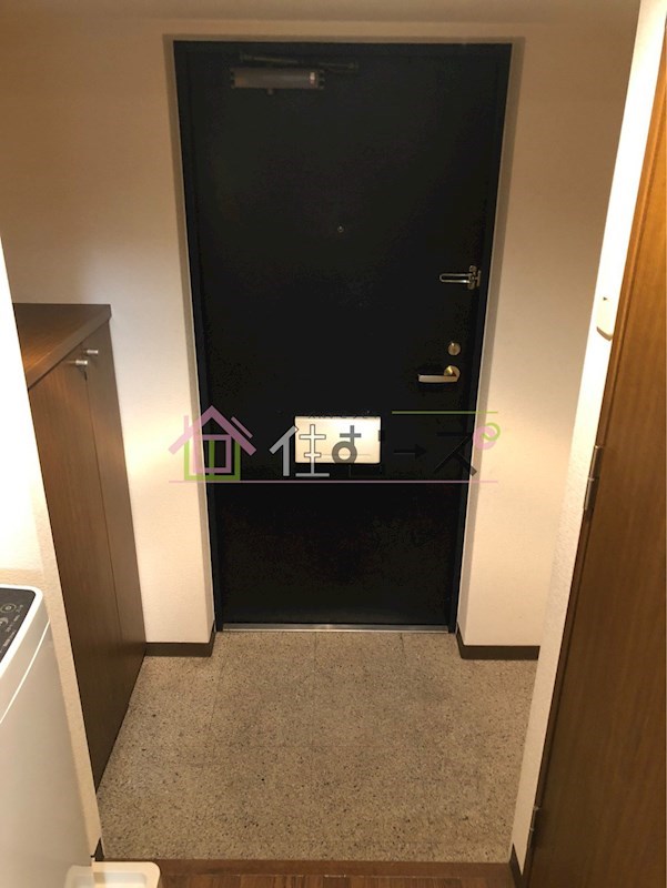 エスリード本町 玄関