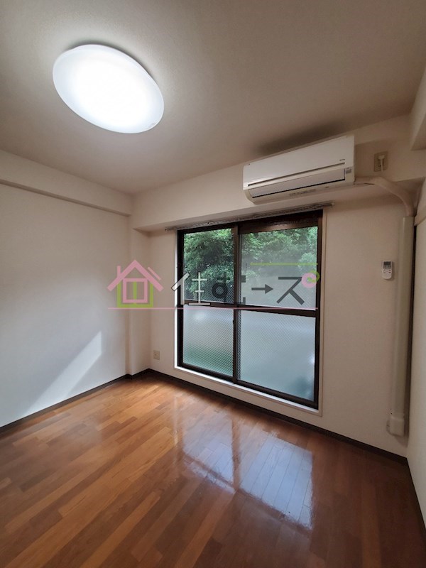 メゾンラフィネ ベッドルーム