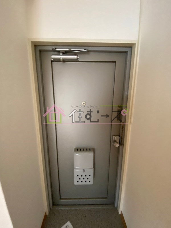 シャルマン新喜多 玄関