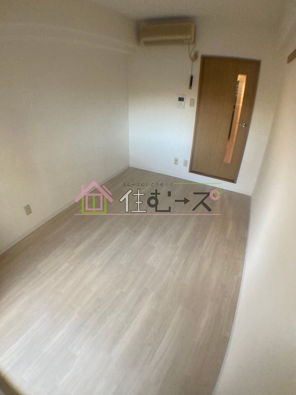 エステムコート大阪城南 リビング